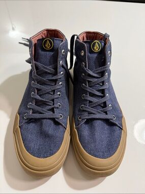 Volcom Men's High-Top Denim Sneakers in Navy and Gum Sz10